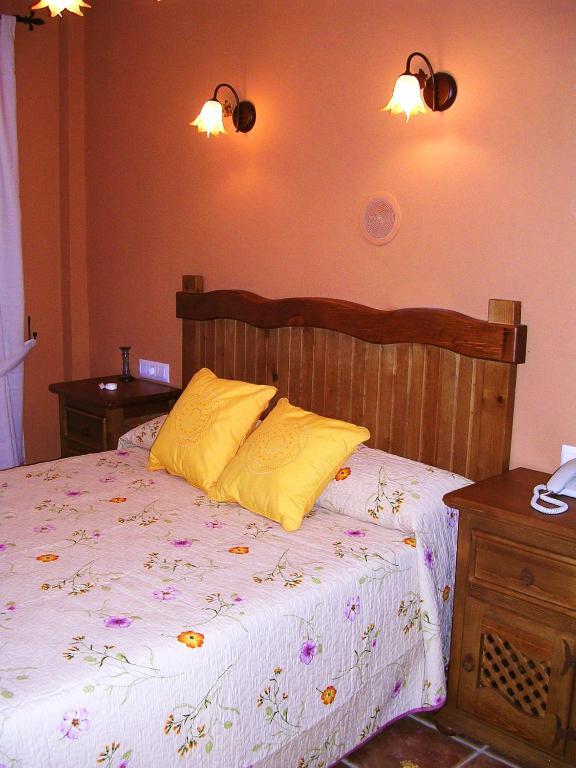 Hotel Posada Casas Viejas Беналуп Касас Виехас Стая снимка