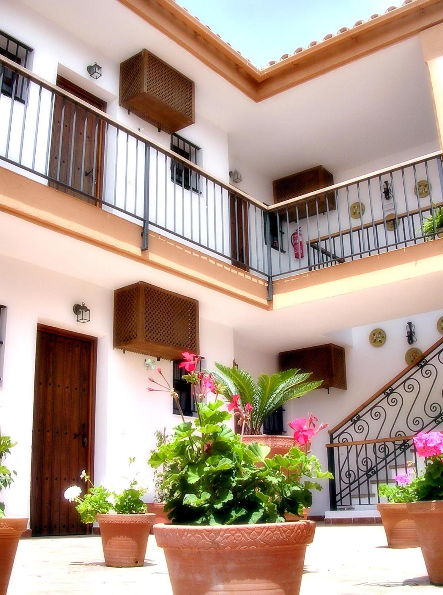 Hotel Posada Casas Viejas Беналуп Касас Виехас Екстериор снимка