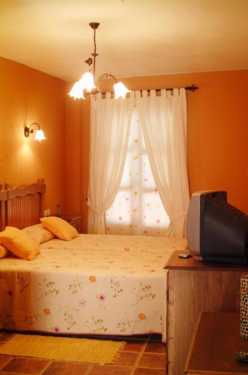 Hotel Posada Casas Viejas Беналуп Касас Виехас Стая снимка