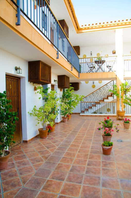 Hotel Posada Casas Viejas Беналуп Касас Виехас Екстериор снимка
