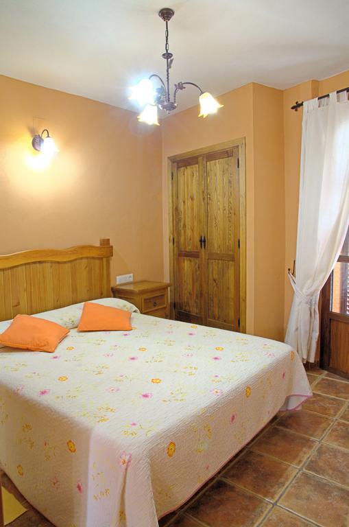 Hotel Posada Casas Viejas Беналуп Касас Виехас Екстериор снимка