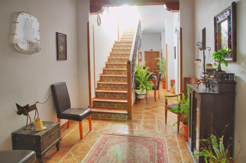 Hotel Posada Casas Viejas Беналуп Касас Виехас Екстериор снимка